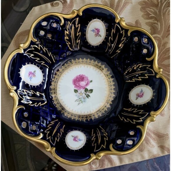 Reichenbach Echt Kobalt Blue Porcelain Serving Bowl Cabbage Rose 11” Pierced - Picture 1 of 7